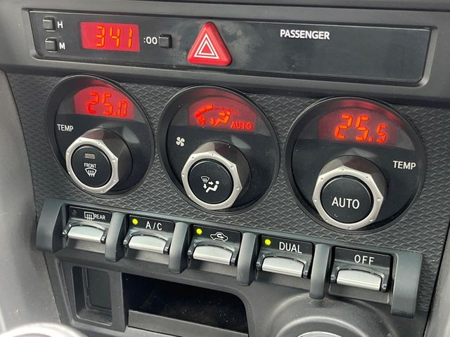 �y�I�[�g�G�A�R���z��x���D�݂̉��x�ɐݒ肷��΁A�ԓ��̉��x�����m�����ʂ≷�x�������Œ����B����&hellip;����&hellip;�Ɖ��x���X�C�b�`���������K�v�͂���܂���B���K�Ȏԓ���Ԃɂ͕K�{�̋@�\�ł��ˁ�