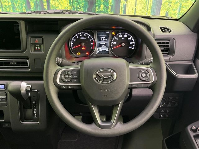 �y�X�e�A�����O�X�C�b�`�z�^�]���A�O������ڐ������炷���ƂȂ��A�I�[�f�B�I���̑��삪�\�ȕ֗��@�\!���S&���K�ȃh���C�u�����o���Ă���܂���