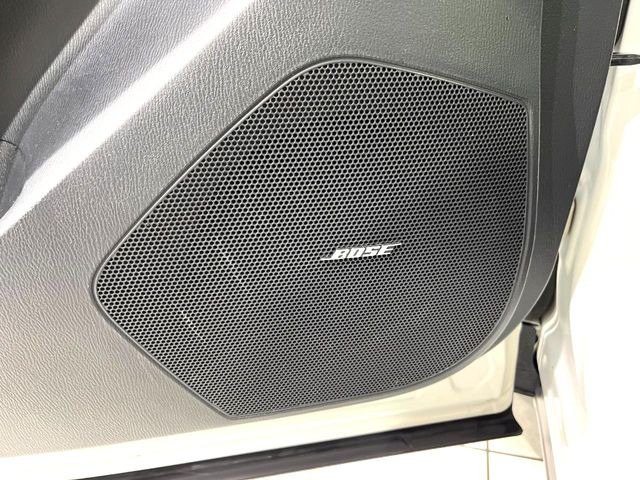 �yBOSE�T�E���h�V�X�e���z���x�ȃ`���[�j���O�\�͂����ڂ���Ă���A�������ȉ��y�����y���݂��������܂���