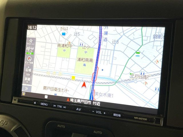 ●純正ナビ:一体感のあるナビは、高級感ある車内を演出してくれます。オーディオ機能も充実しておりますので、運転もより楽しめます♪