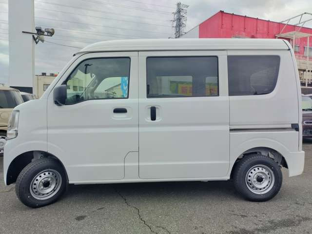 軽自動車をお探しなら、是非一度ご来店下さい!たくさん在庫車がございます!