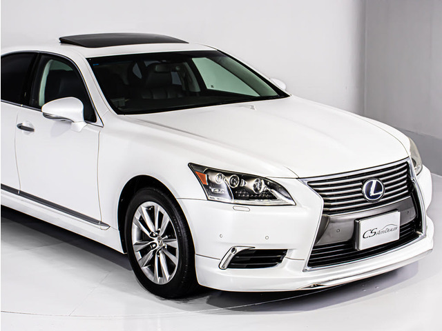 CSオートブランド「ウェザリア」エアロが装着されています!お好みはいかがですか?今付いているデザイン以外にも、各ブランドのエアロを格安にてお取付け出来ます!