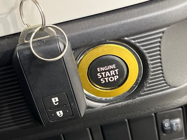 �y�X�}�[�g�L�[�z�J�o����|�P�b�g�ɓ��ꂽ�܂܂ł��h�A�̎{���E�������\�ȃX�}�[�g�L�[�𑕔��B�G���W���̃I���E�I�t�����J�M�����o���K�v����������Ƃ��Ă��֗��ł���