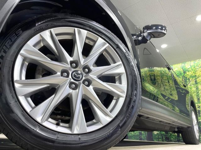 �y����19�C���`�A���~�z�C�[���z�O�ςɃ}�b�`���������A���~�z�C�[���𑕒����Ă���܂��B�e��ЊO�A���~�z�C�[����A�X�^�b�h���X�^�C�����戵�����Ă���܂��B���񂲑��k����������