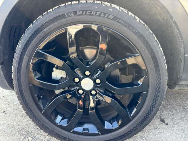 レンジローバーイヴォークSE プラス 2.0L P240 4WD