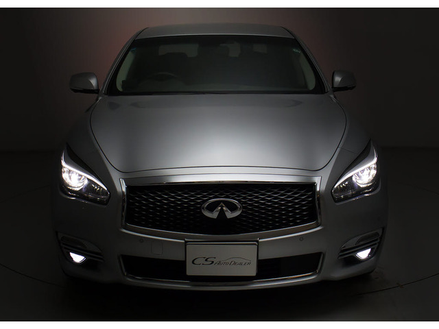 ガラス系ボディコーティングご施工可能です!下地作りからこだわり塗装面の艶や輝きを取り戻し肉厚被膜で塗装面を守ります!