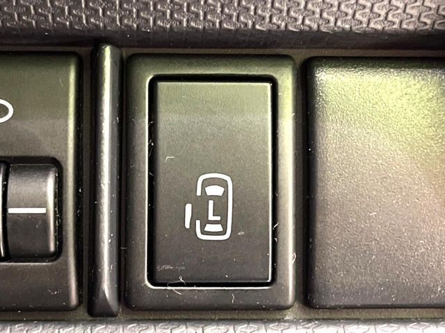 �y�p���[�X���C�h�h�A�z�X�}�[�g�L�[��^�]�Ȃ̃X�C�b�`�ŃX���C�h�h�A�̊J���\���d��������͂����ăh�A���J����K�v�������A���������q�l�ł��A�d���ו��������Ă��鎞�����N�ɊJ���߂ł��܂���