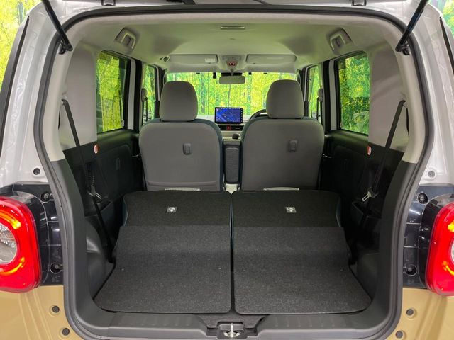 ���i�̂���������ʋ΁A���}���ɏ\���ȉ׎��X�y�[�X���m�ۂ��Ă���܂��B�Z�J���h�V�[�g��|���ƁA�傫�ȉו��̐ύڂ��\�ł���