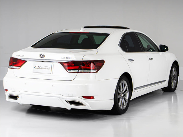 CSオートブランド「ウェザリア」エアロが装着されています!お好みはいかがですか?今付いているデザイン以外にも、各ブランドのエアロを格安にてお取付け出来ます!