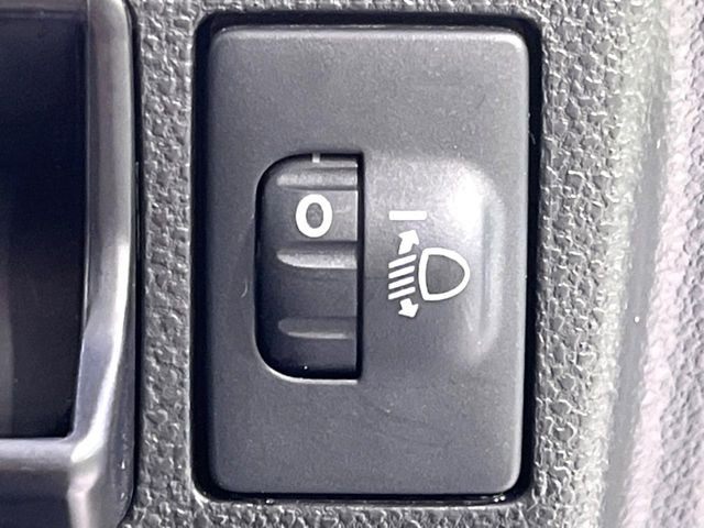 ☆全国のネクステージからお取り寄せが可能※!遠方の店舗に展示してあるクルマが気になる場合も、最寄りの店舗でご覧いただくことが可能です!是非私たちに要望をお聞かせください!※別途費用