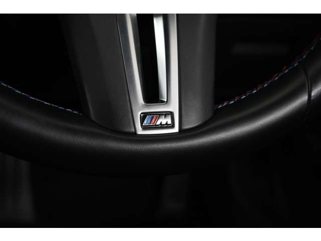 ご納車後の定期点検や車検、修理等も弊社の自社工場にて整備可能でございます。積載車のご用意もございますので、アフターサポートまでご安心下さいませ。