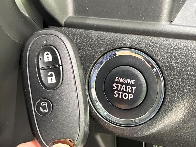 �y�L�[���X�X�^�[�g�V�X�e���z�J�o����|�P�b�g�ɓ��ꂽ�܂܂ł��h�A�̎{���E�������\�ȃX�}�[�g�L�[�𑕔��B�G���W���̃I���E�I�t�����J�M�����o���K�v����������Ƃ��Ă��֗��ł���