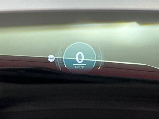 ���w�b�h�A�b�v�f�B�X�v���C:���݂̑��x�⑖�s�����f�W�^���\���ŉ^�]�ȑO���̃K���X�ɓ��e!�^�]���A���������炳���K�v�ȏ����m�F�ł���̂łƂ��Ă��֗��ň��S!