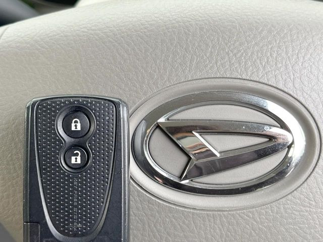 �y�L�[���X�z�������ꂽ�ꏊ����ł��{�^����Ńh�A�̊J���E�{�����ł���̂łƂ��Ă��֗�!�h�A�̌�������ɏ������邱�Ƃ�����܂����