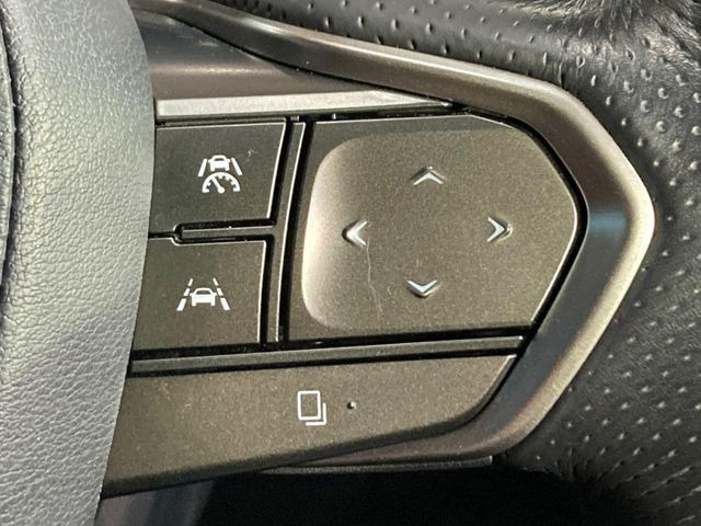 【レーダークルーズコントロール】高速道路での長距離走行が楽に!!自動で速度を保つクルーズコントロールが、衝突軽減システムと連携し、前方の車両を感知して車間を保つように速度調節してくれます!!