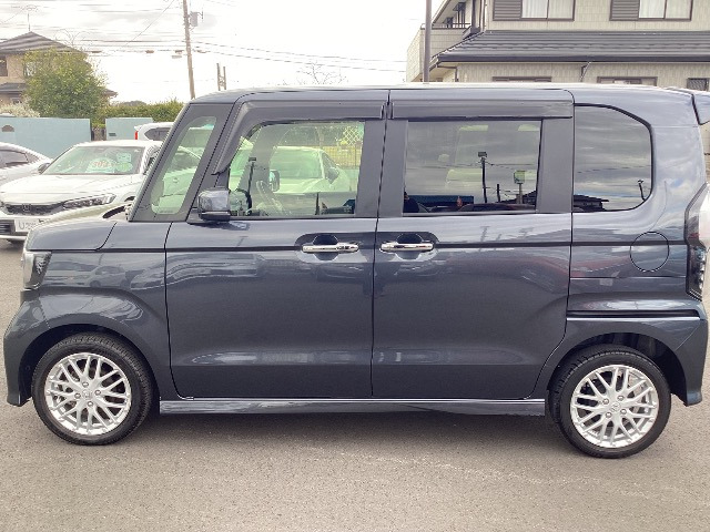 N-BOXカスタムL ターボ 4WD