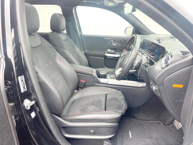 ●ハーフレザーシート:高級感漂うハーフレザーシートは、使用感も少なく良好なコンディションを保っております!その他、気になる箇所がございましたらお気軽にお問合せ下さい!