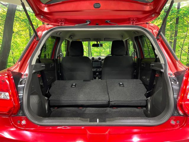 ���i�̂���������ʋ΁A���}���ɏ\���ȉ׎��X�y�[�X���m�ۂ��Ă���܂��B�Z�J���h�V�[�g��|���ƁA�傫�ȉו��̐ύڂ��\�ł���