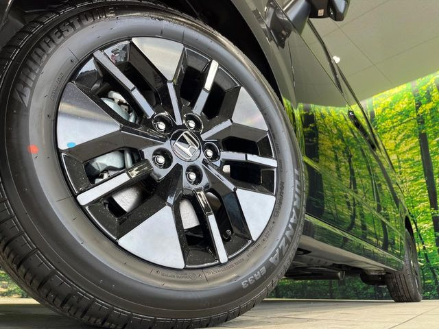 �y����16�A���~�z�C�[���z�O�ςɃ}�b�`���������A���~�z�C�[���𑕒����Ă���܂��B�e��ЊO�A���~�z�C�[����A�X�^�b�h���X�^�C�����戵�����Ă���܂��B���񂲑��k����������