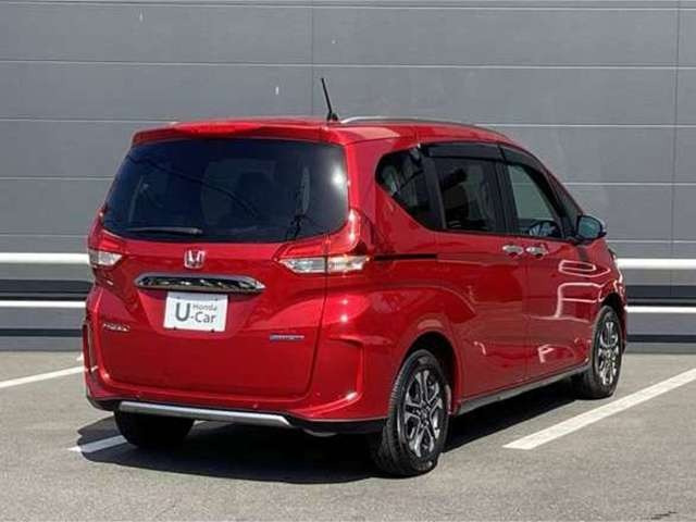 フリード1.5 ハイブリッド クロスター ホンダセンシング 4WD