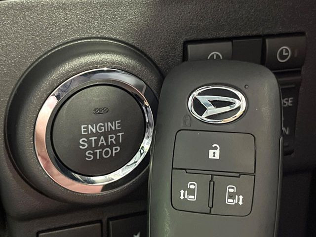 �y�L�[�t���[�V�X�e���z�J�o����|�P�b�g�ɓ��ꂽ�܂܂ł��h�A�̎{���E�������\�ȃX�}�[�g�L�[�𑕔��B�G���W���̃I���E�I�t�����J�M�����o���K�v����������Ƃ��Ă��֗��ł���