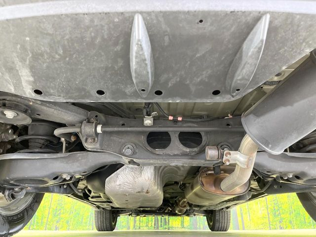 下回りがきれいなうちに、防錆加工の施工がオススメ。降雪地域はもちろん、沿岸部にお住いの方や、趣味でマリン・ウィンタースポーツをされる方にご好評いただいております。