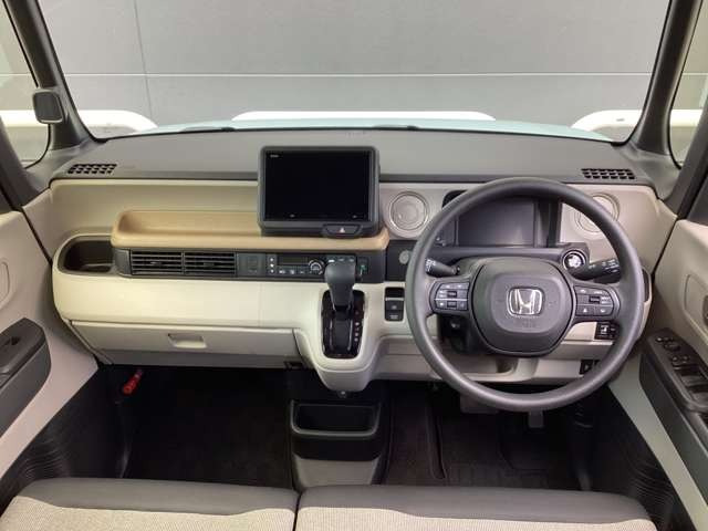 N-BOXファッションスタイル モノトーン