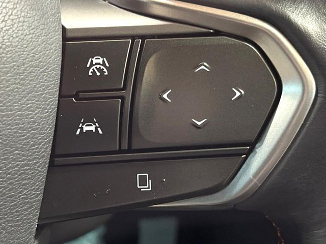 【レーダークルーズコントロール】高速道路での長距離走行が楽に!!自動で速度を保つクルーズコントロールが、衝突軽減システムと連携し、前方の車両を感知して車間を保つように速度調節してくれます!!