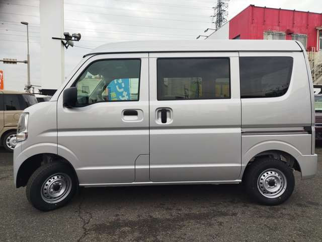 軽自動車をお探しなら、是非一度ご来店下さい!たくさん在庫車がございます!