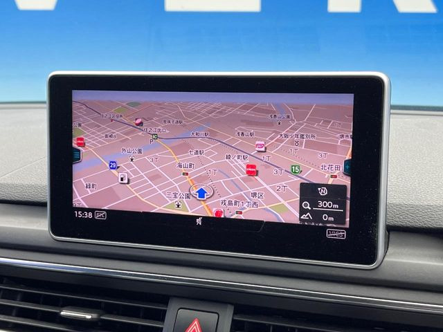 �������i�r:��̊��̂���i�r�́A����������ԓ������o���Ă���܂��B�I�[�f�B�I�@�\���[�����Ă���܂��̂ŁA�^�]�����y���߂܂���