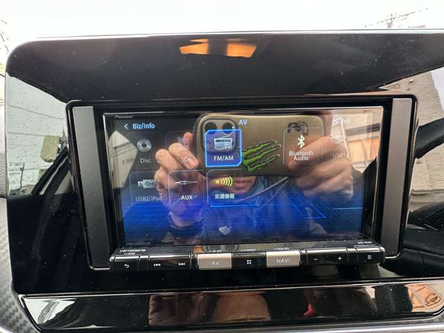 �A���E���h�r���[���j�^�[������