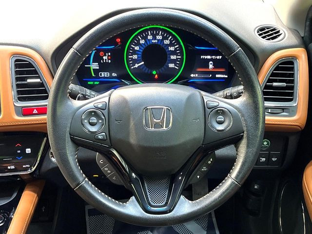 �y�����v�����X�e�A�����O�z�㎿�Ȋv���g�p���邱�ƂŁA��ɂ����������݂ƂĂ��^�]���₷���n���h���ł���