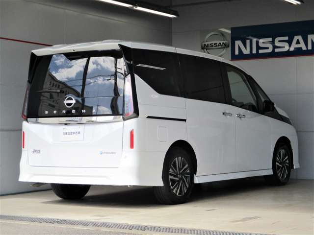 セレナ1.4 e-POWER ハイウェイスターV