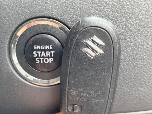 �y�X�}�[�g�L�[�z�J�o����|�P�b�g�ɓ��ꂽ�܂܂ł��h�A�̎{���E�������\�ȃX�}�[�g�L�[�𑕔��B�G���W���̃I���E�I�t�����J�M�����o���K�v����������Ƃ��Ă��֗��ł���