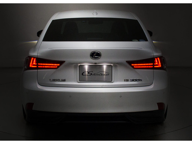 ★テールスモークやLED加工、マフラー、ルーフスポイラー、エアロパーツなど取り付け承ります!