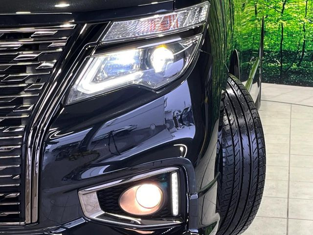 �yLED�w�b�h���C�g�z���V����ԑ��s�����ǍD�Ȏ��E���m�ۂ����S���ĉ^�]�ł��鍂�P�xLED�w�b�h���C�g�𑕔�!�_�����x�������A����d�͂��}�����Ă��܂��B