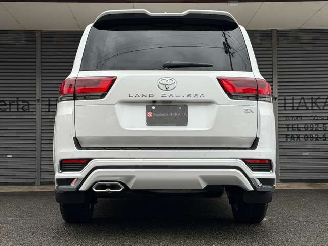 オートマチックテールゲート・前後パーキングセンサー・フロント・リア・360&deg;カメラ。