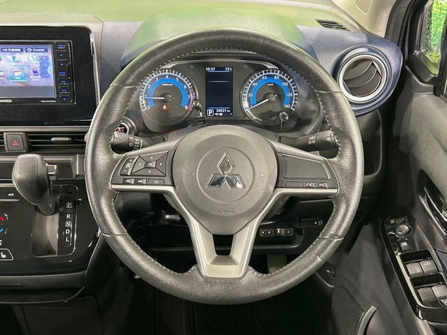 �y�����v�����X�e�A�����O�z�㎿�Ȋv���g�p���邱�ƂŁA��ɂ����������݂ƂĂ��^�]���₷���n���h���ł���