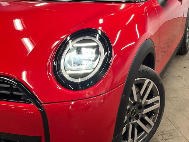 ��LED�w�b�h���C�g:��ԑ��s�����ǍD�Ȏ��E���m�ۂ����S���ĉ^�]�ł��鍂�P�xLED�w�b�h���C�g�𑕔�!�_�����x�������A����d�͂��}�����Ă��܂��B