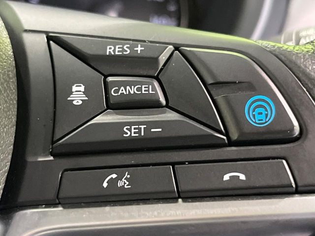 【プロパイロット】高速道路での長距離走行が楽に!!渋滞時と巡回走行のシーンで、アクセル・ブレーキ・ステアリングを自動で制御し、長距離運転の負担を軽減してくれます♪