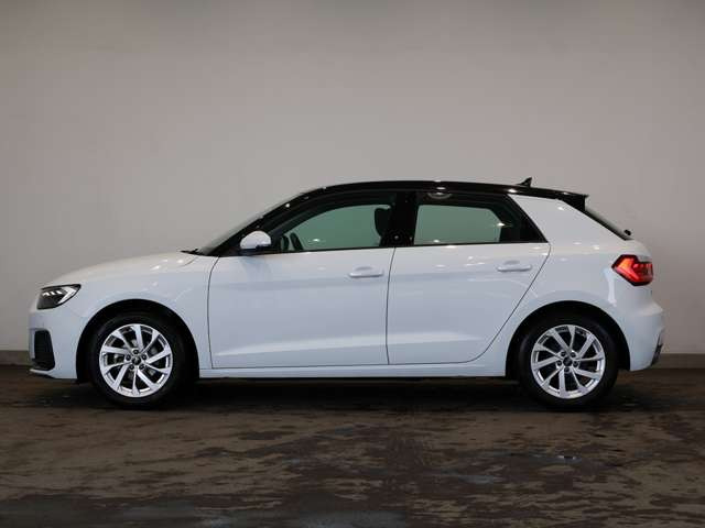 A1スポーツバック25 TFSI アドバンスド