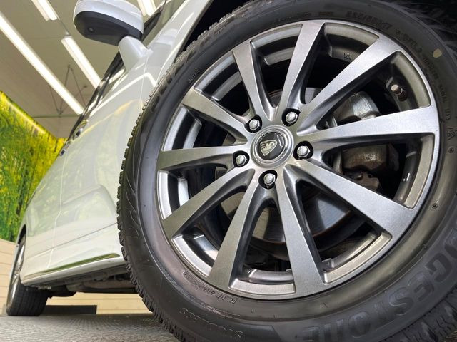 �y����18�C���`�A���~�z�C�[���z�O�ςɃ}�b�`���������A���~�z�C�[���𑕒����Ă���܂��B�e��ЊO�A���~�z�C�[����A�X�^�b�h���X�^�C�����戵�����Ă���܂��B���񂲑��k����������