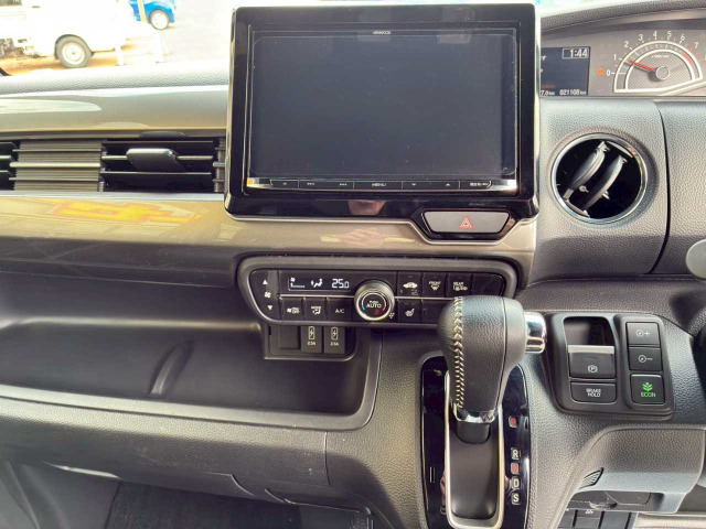 N-BOXカスタムL ターボ スタイルプラス ブラック