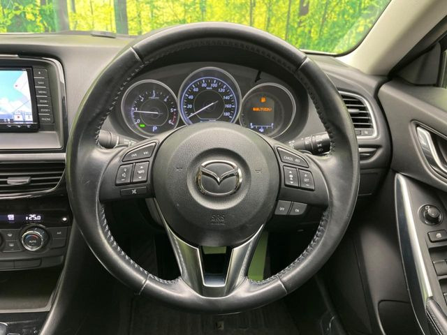 �y�����v�����X�e�A�����O�z�㎿�Ȋv���g�p���邱�ƂŁA��ɂ����������݂ƂĂ��^�]���₷���n���h���ł���