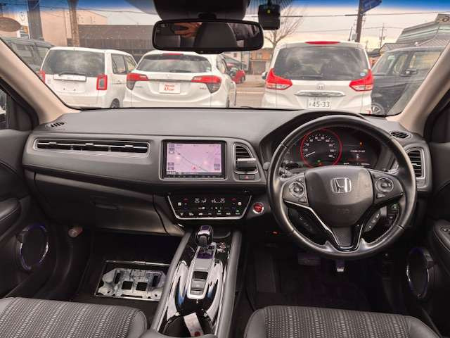 ヴェゼル1.5 ハイブリッド Z ホンダセンシング 4WD