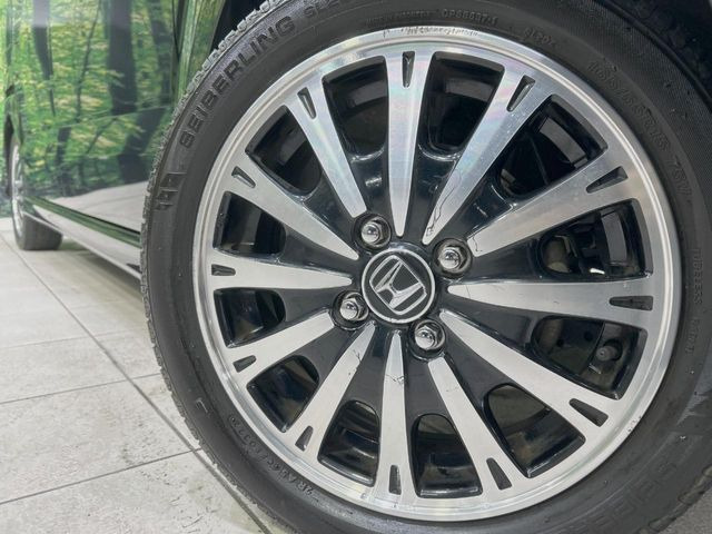 �y����15�C���`�A���~�z�C�[���z�O�ςɃ}�b�`���������A���~�z�C�[���𑕒����Ă���܂��B�e��ЊO�A���~�z�C�[����A�X�^�b�h���X�^�C�����戵�����Ă���܂��B���񂲑��k����������