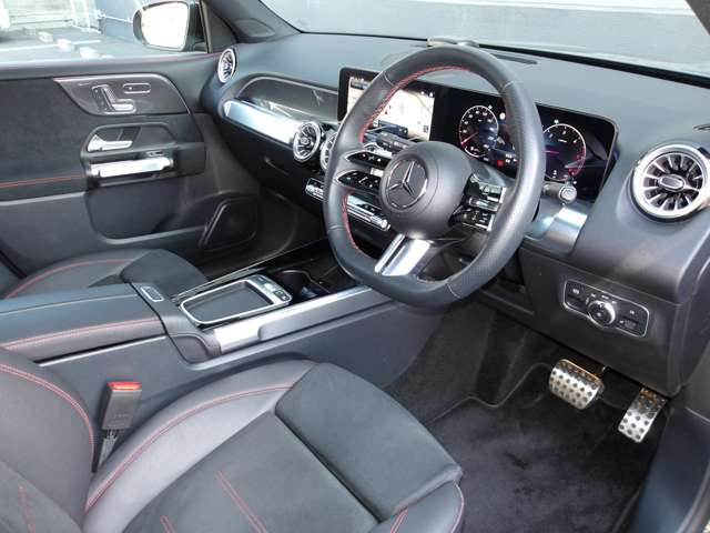 GLBGLB200d 4マチック AMGラインパッケージ 4WD