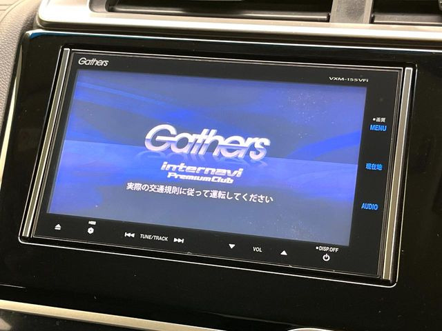 �y�����i�r�z�l�C�̏����i�r�𑕔����Ă���܂��B�i�r�̎g���₷���͂������A�I�[�f�B�I�@�\���[��!�L�����v�◷�s�͂������A�ʋ΂┃�����ȂǕ��i�̃h���C�u���y�����Ȃ�͂���