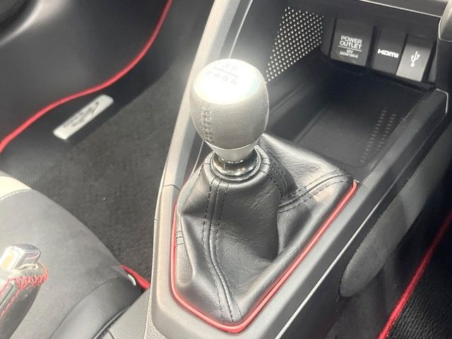 【フロア6速MT】走りの6速MT!!スポーティーな走行をお楽しみいただけます♪