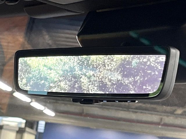 �y�f�W�^���C���i�[�~���[�z��Ȃ̑傫�ȉו��⓯��҂Ō�����m�F���Â炢���ł����S!�J�������B�e�����ԗ�����̉f�������[���~���[���ɕ\���B�N���A�Ȏ��E�ŏ󋵂̊m�F���\�ł�!